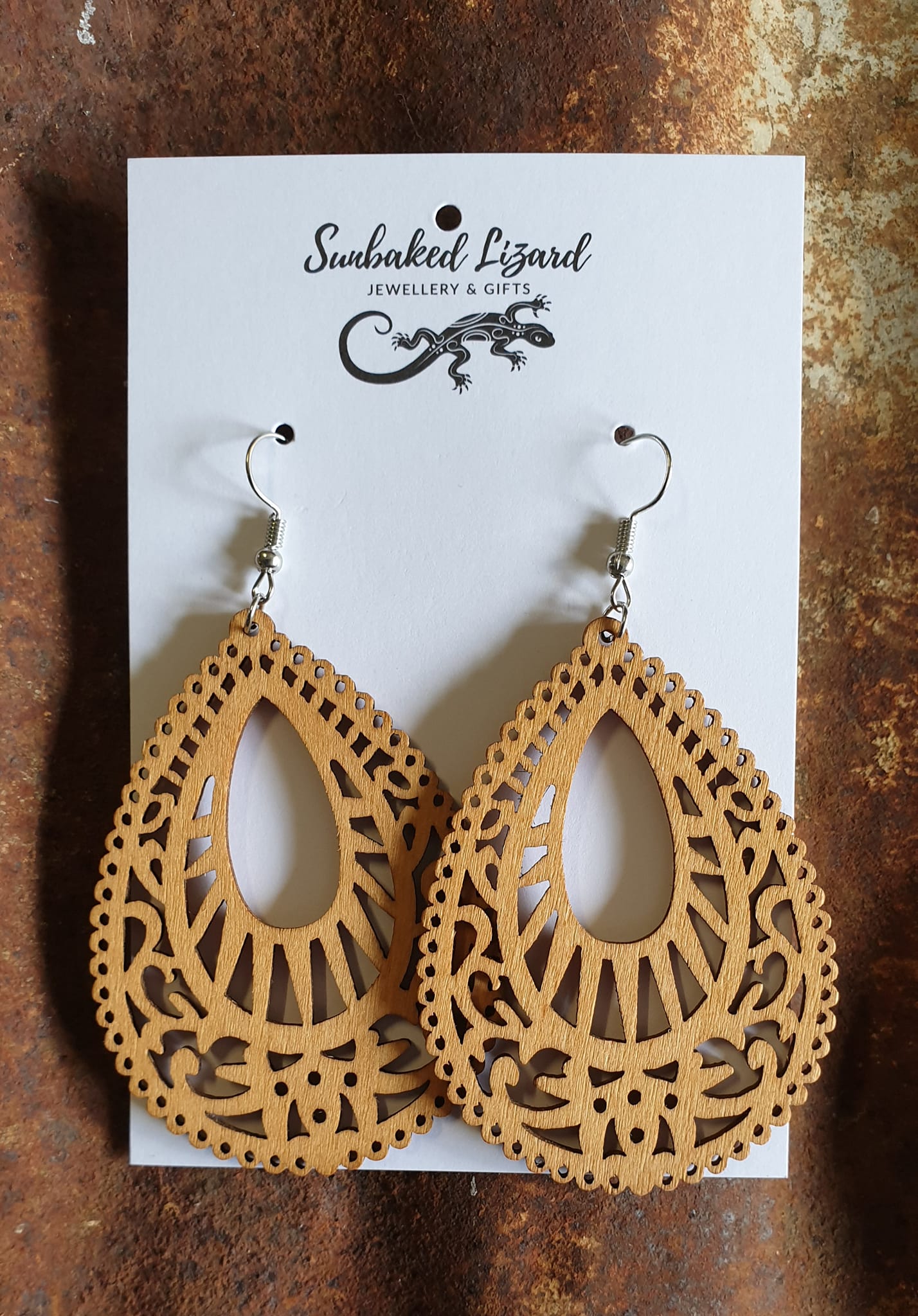 Timber Floral Tear Drop (2 Colours Available)