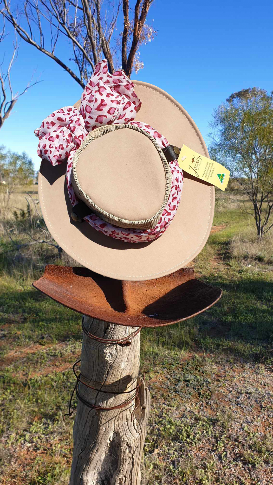Jacaru Horizon Hat with Scarf (3 Colours Available)